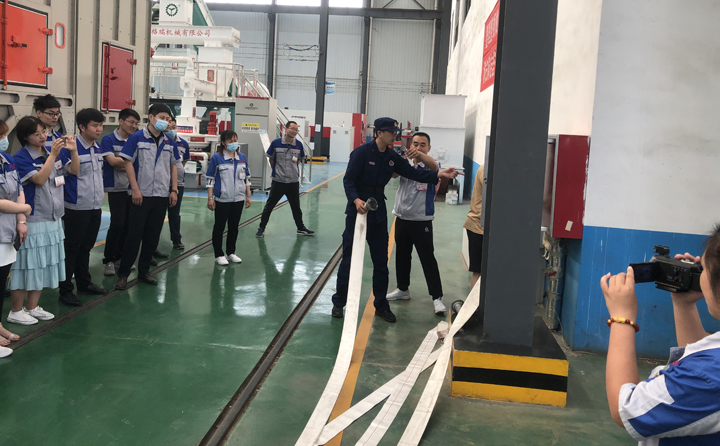 消防栓使用 生物質香蕉福利导航械